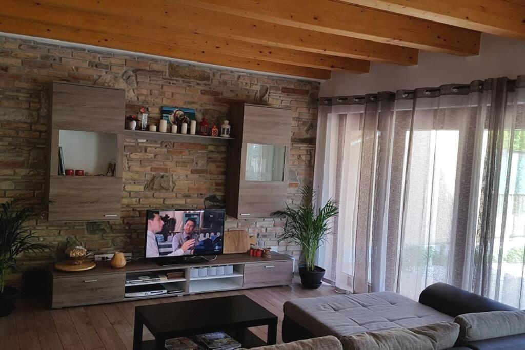 Lovely House In The Most Peacefull Place Of 그라도 외부 사진